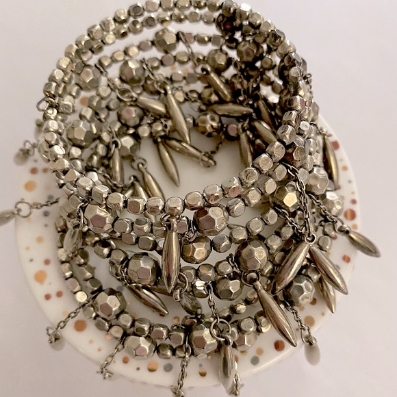 Metallic Silver Metal Spiral Wrap Beaded Bangle Bracelet on Memory Wire - Picture 5 of 5